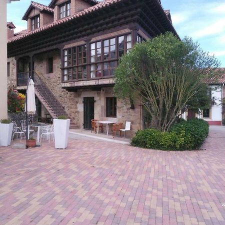 Apartamentos La Casona Ucieda Екстериор снимка