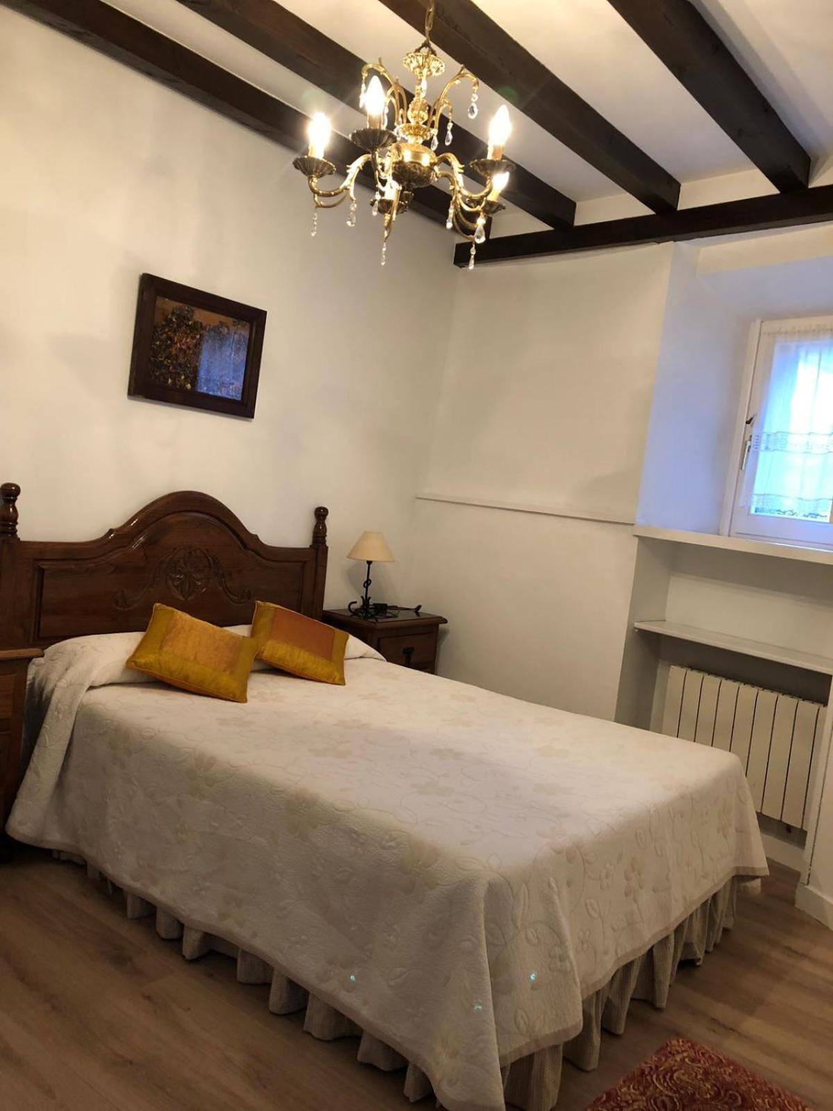 Apartamentos La Casona Ucieda Екстериор снимка