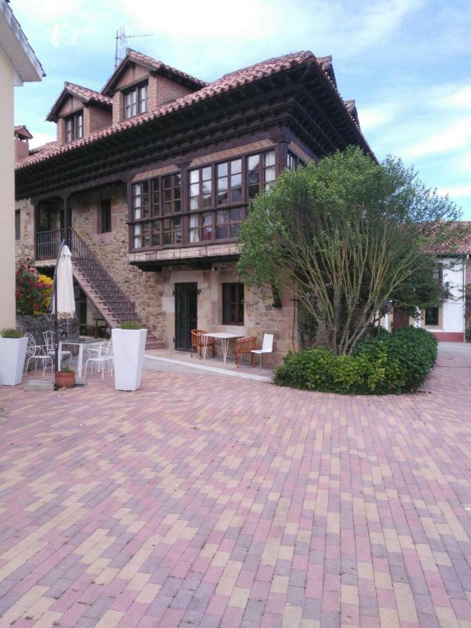 Apartamentos La Casona Ucieda Екстериор снимка